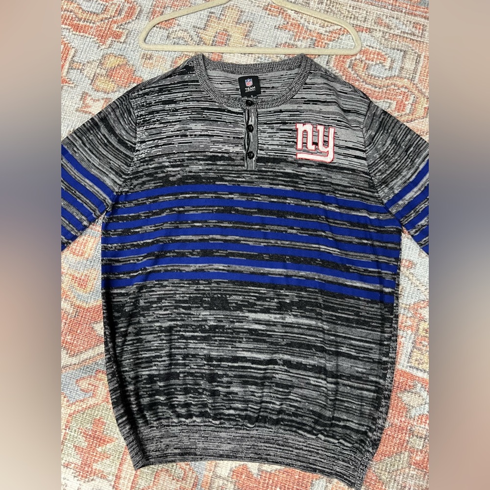 New York Giants Football sweater, perfect gift this season!!